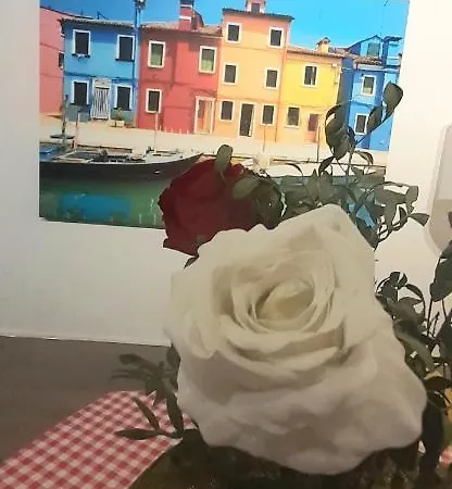 Alcova * Venice