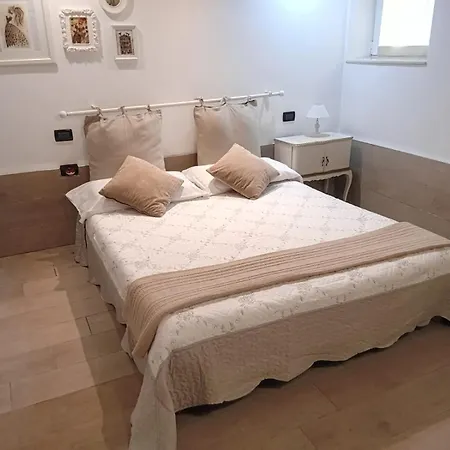 Apartment Alcova *